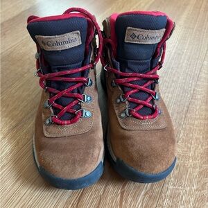 Columbia Women’s Brown Hiking Boots